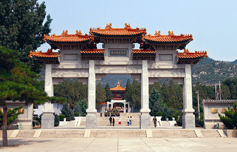盘山烈士陵园(Panshan Martyrs&#039; Cemetery)
