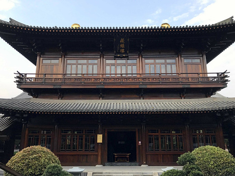 宝山寺/