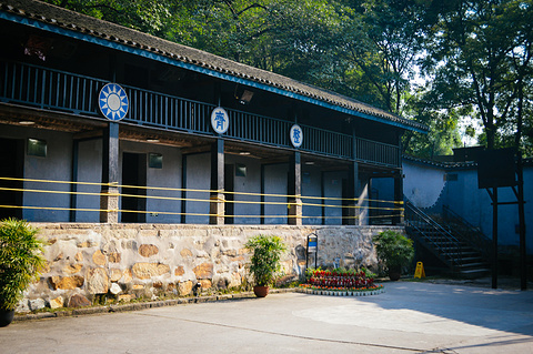 渣滓洞(Zhazi Cave)