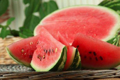 吃西瓜会胖吗？想减肥的朋友要注意这些禁忌