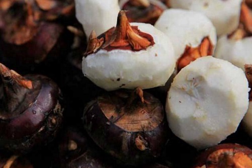 荸荠怎么去皮，试试下面这个方法给荸荠去皮就这么容易