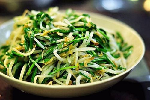 绿豆芽的做法，绿豆芽这样吃不仅味美而且营养更好